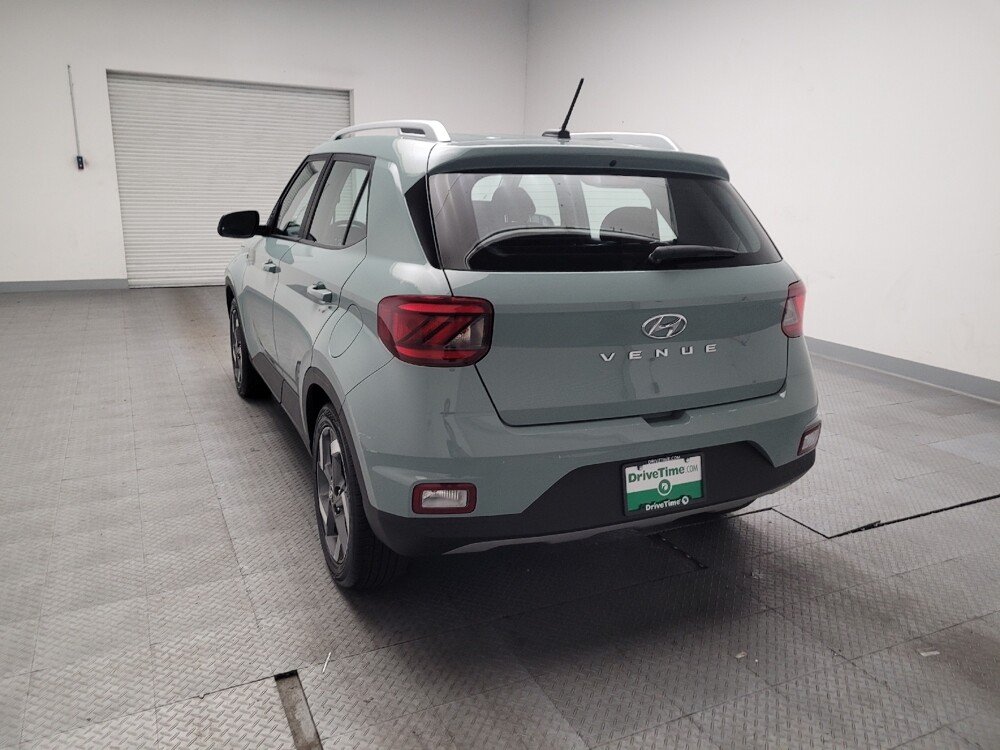2025 Hyundai Venue in Riverside, CA 92504 - 18115637 6