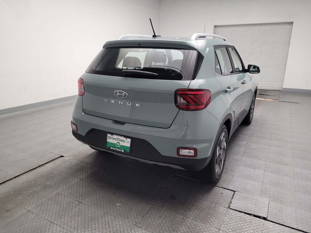2025 Hyundai Venue in Riverside, CA 92504 - 18115637 7