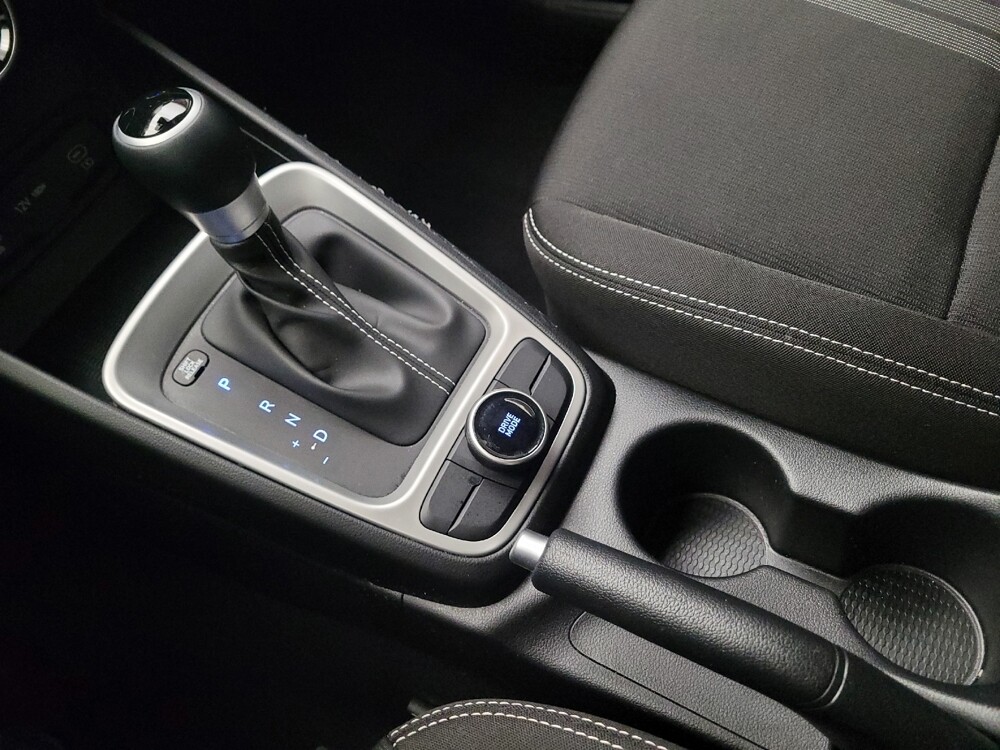 2025 Hyundai Venue in Riverside, CA 92504 - 18115637 26