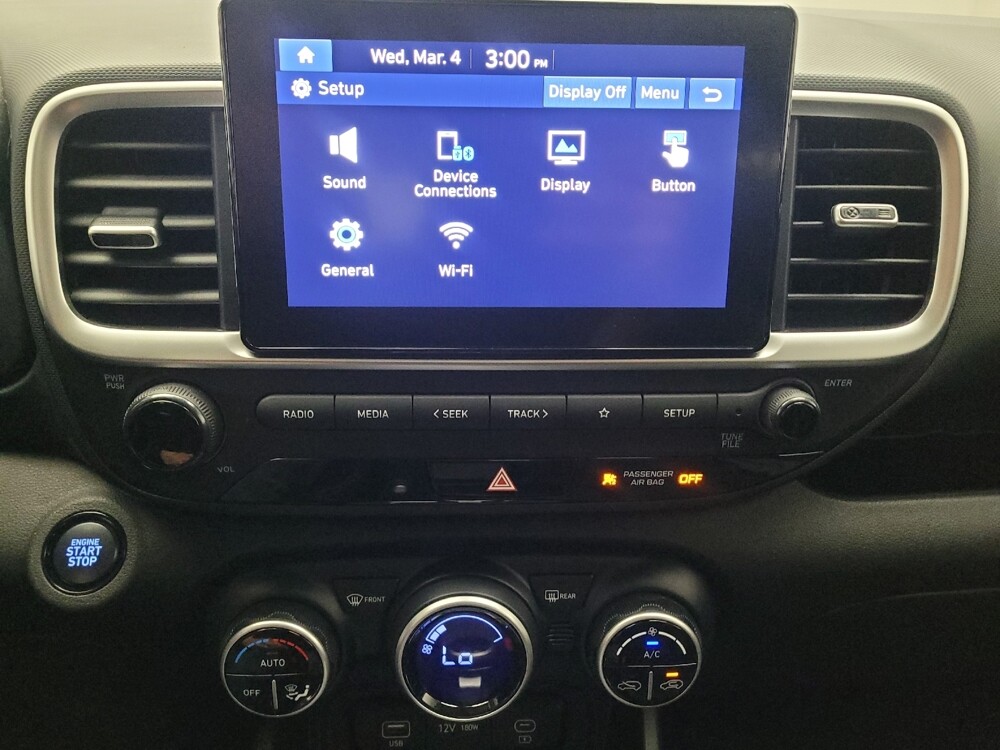 2025 Hyundai Venue in Riverside, CA 92504 - 18115637 25