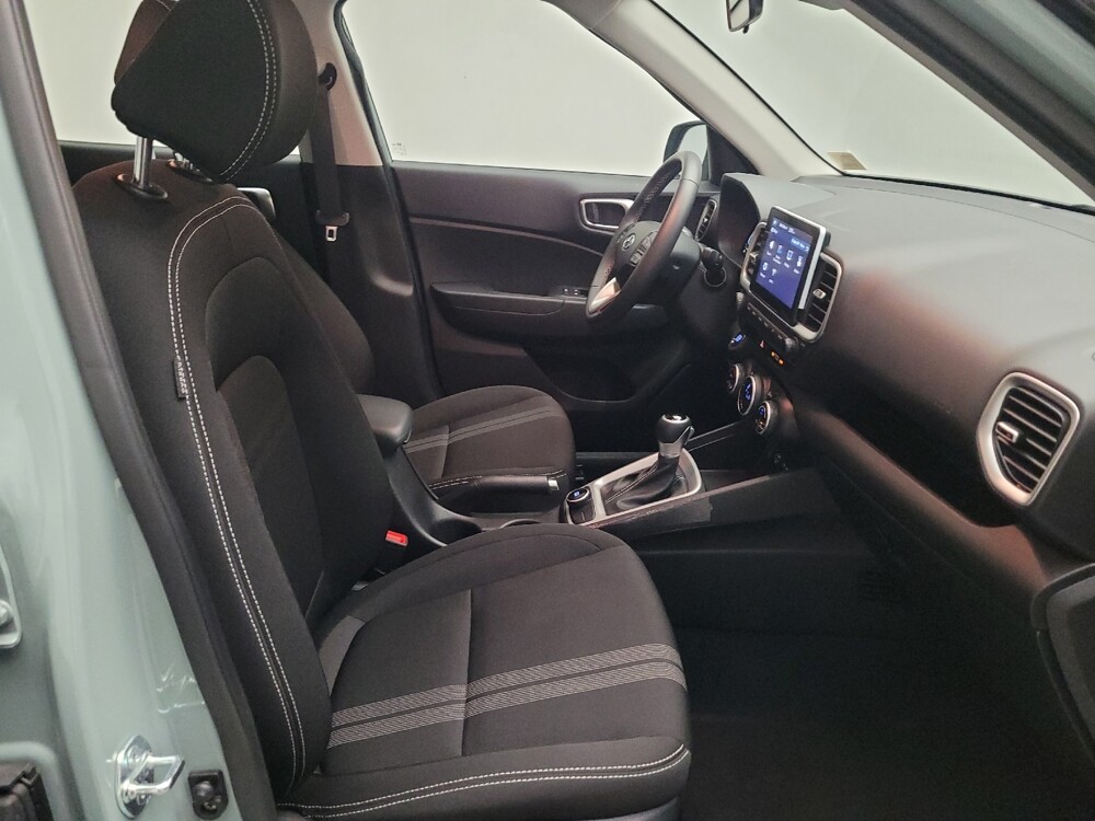 2025 Hyundai Venue in Riverside, CA 92504 - 18115637 21