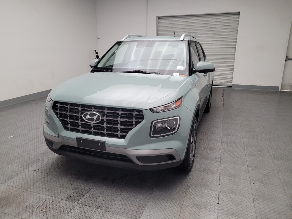 2025 Hyundai Venue in Riverside, CA 92504 - 18115637 15