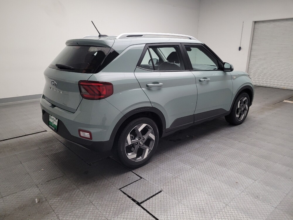 2025 Hyundai Venue in Riverside, CA 92504 - 18115637 9
