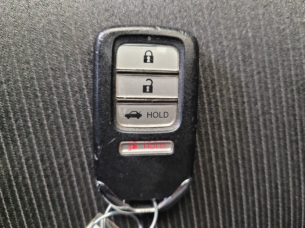 2020 Honda Accord in Fairfield, OH 45014 - 18115639 32