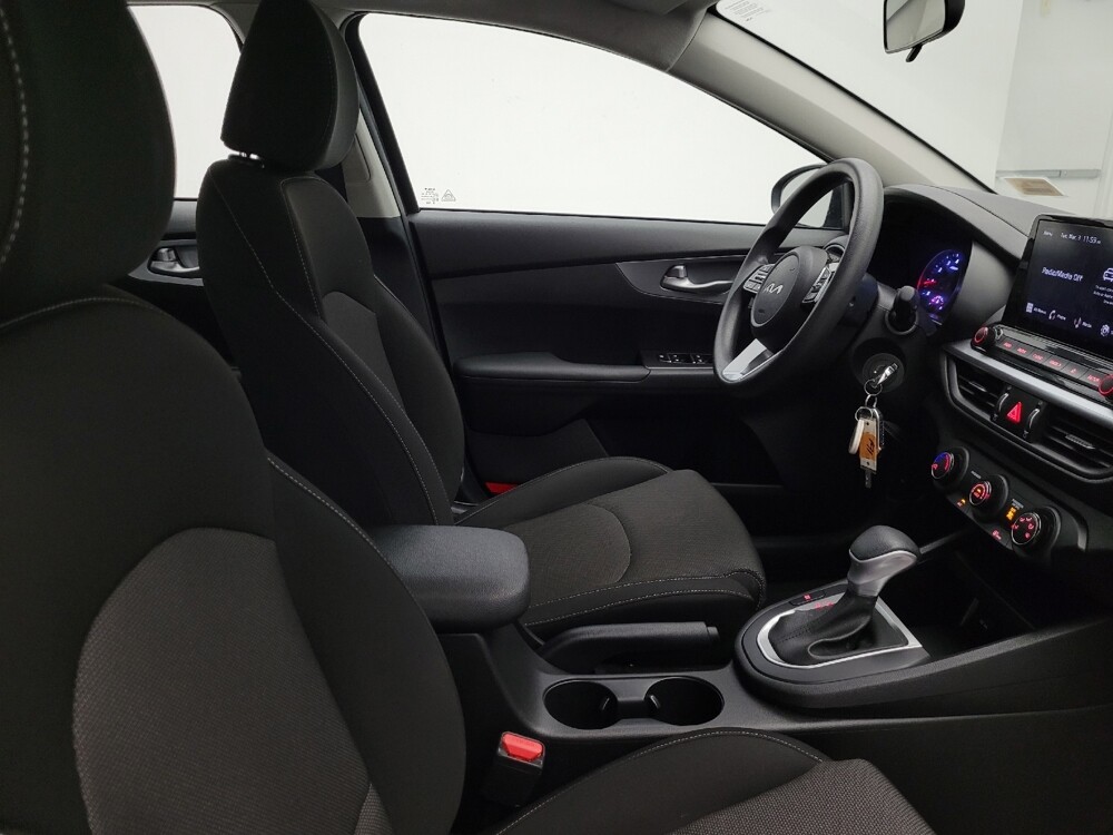 2023 Kia Forte in Phoenix, AZ 85022 - 18115645 21