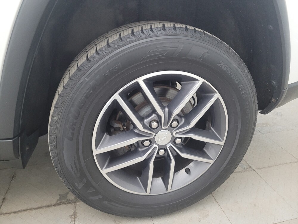 2017 Jeep Grand Cherokee in Louisville, KY 40258 - 18115646 31