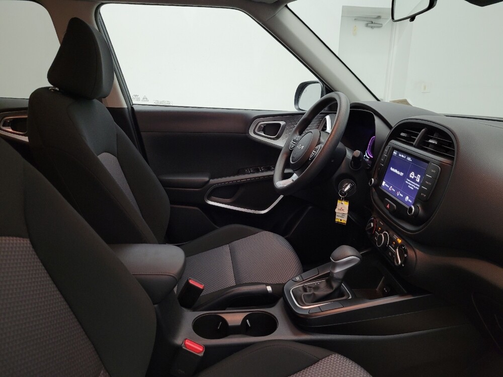 2025 Kia Soul in Phoenix, AZ 85015 - 18115650 21