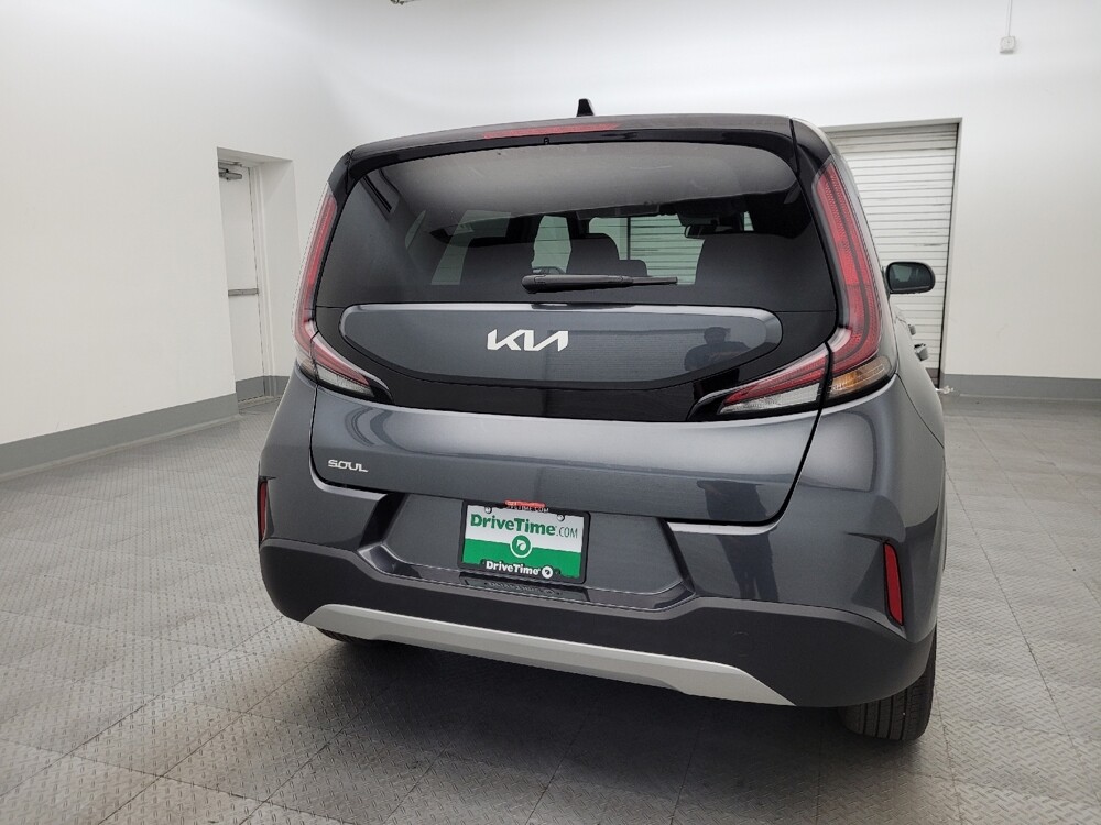 2025 Kia Soul in Phoenix, AZ 85015 - 18115650 7