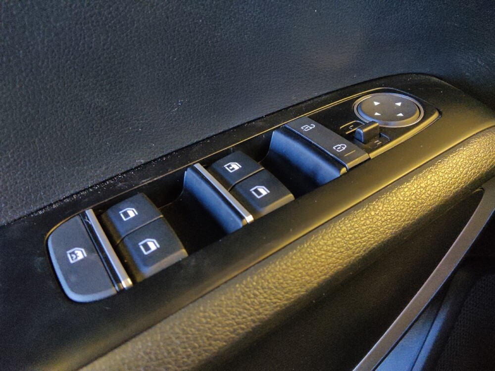 2025 Kia Soul in Phoenix, AZ 85015 - 18115650 27