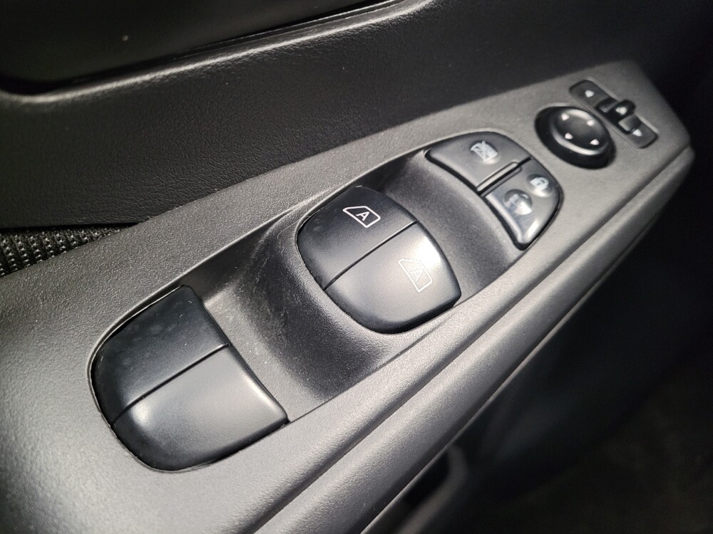 2021 Nissan Kicks in Maple Heights, OH 44137 - 18115651 27