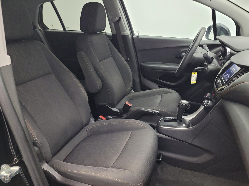 2020 Chevrolet Trax in Fayetteville, NC 28304 - 18115653 21