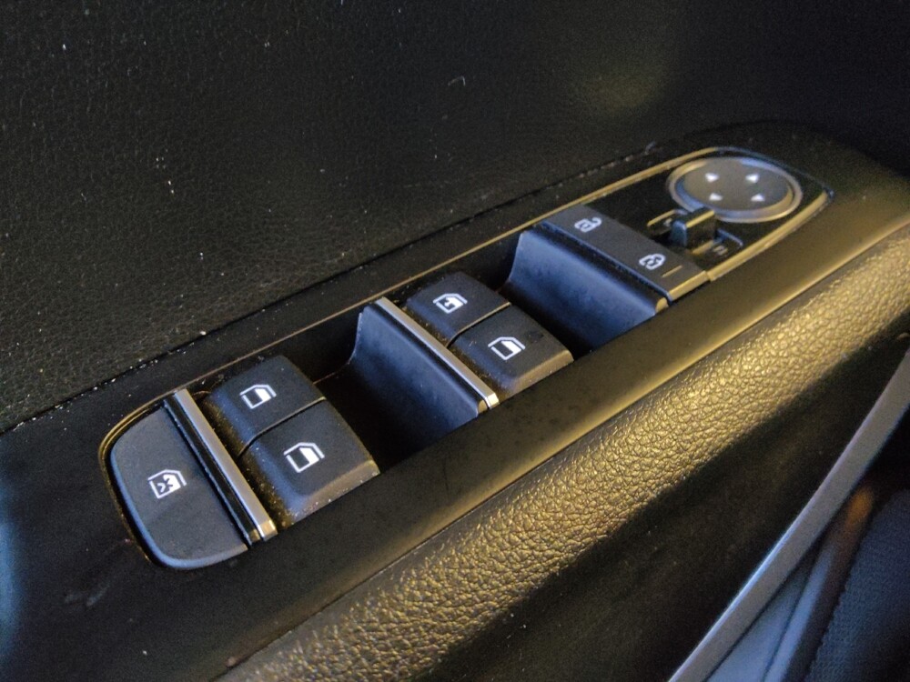 2025 Kia Soul in Phoenix, AZ 85022 - 18115663 27