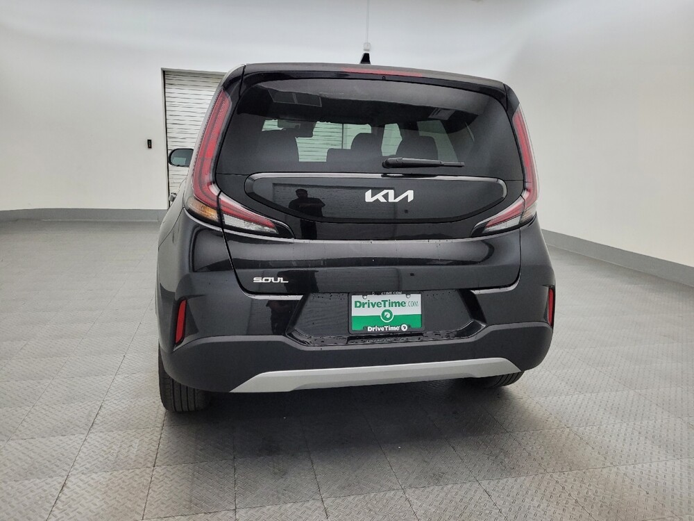 2025 Kia Soul in Phoenix, AZ 85022 - 18115663 6