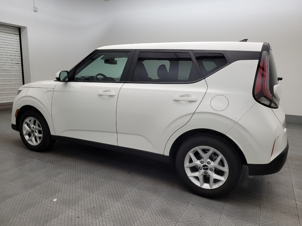 2025 Kia Soul in Tucson, AZ 85705 - 18115670 3