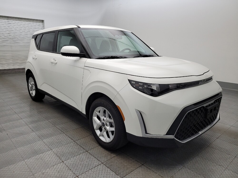 2025 Kia Soul in Tucson, AZ 85705 - 18115670 13