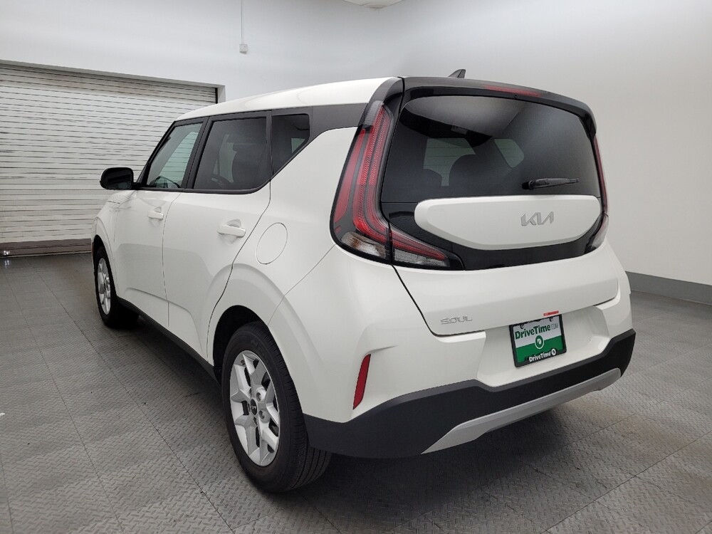 2025 Kia Soul in Tucson, AZ 85705 - 18115670 5