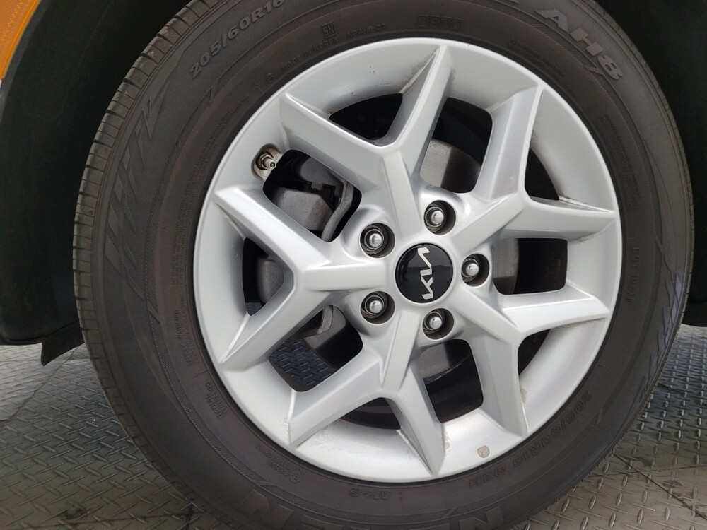 2025 Kia Soul in Tucson, AZ 85705 - 18115670 31