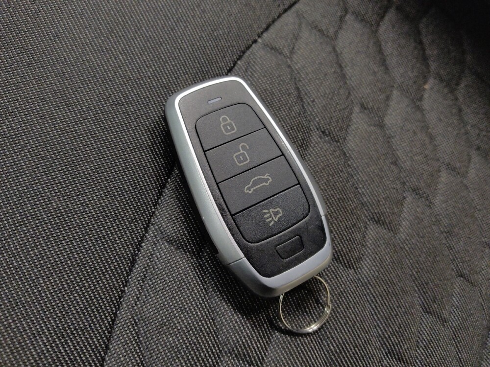 2021 Chevrolet Equinox in Chandler, AZ 85225 - 18115671 32