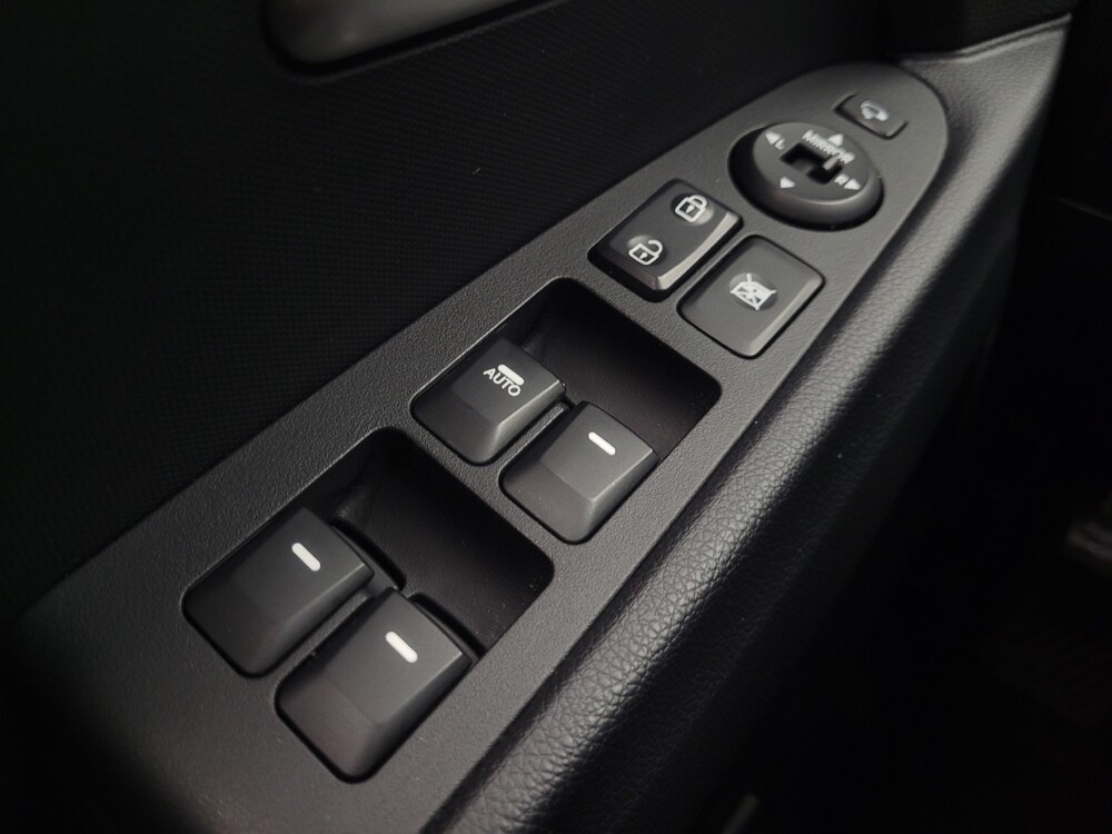 2014 Kia Sportage in Indianapolis, IN 46222 - 18115676 27