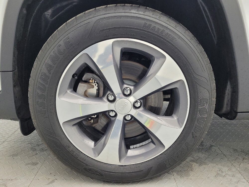 2019 Jeep Cherokee in Charleston, SC 29414 - 18115677 31