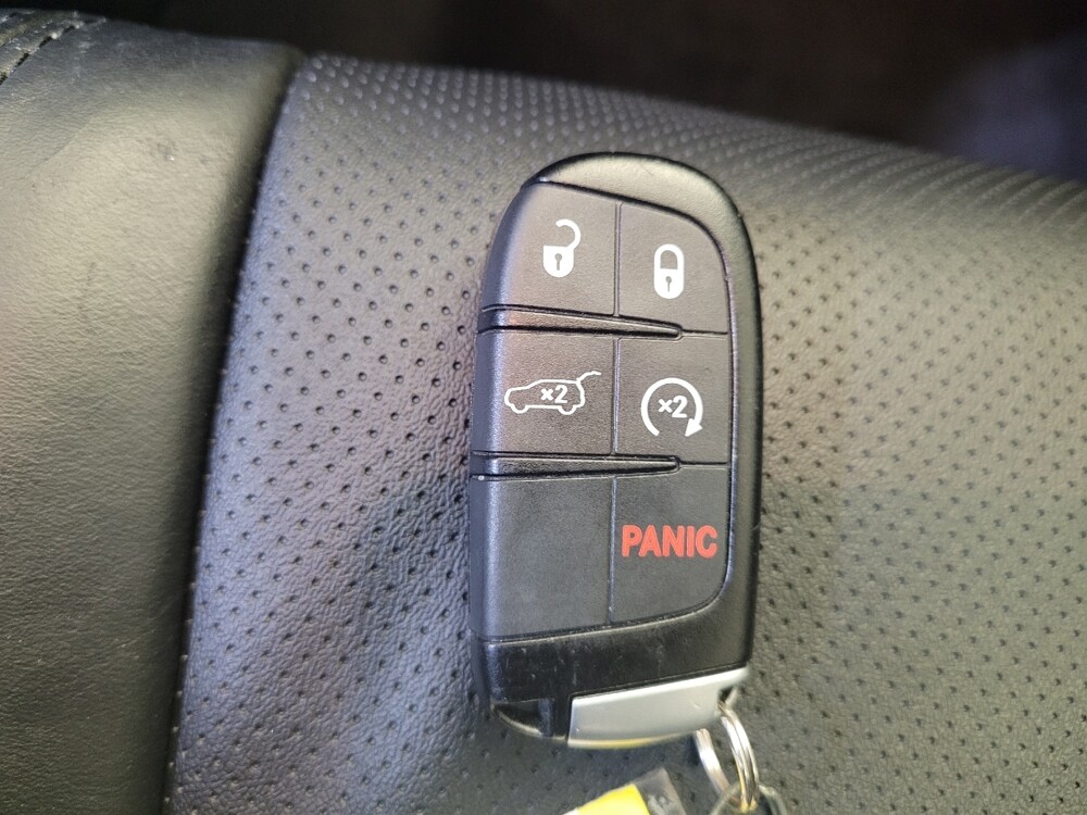 2019 Jeep Grand Cherokee in Columbus, OH 43228 - 18115684 32