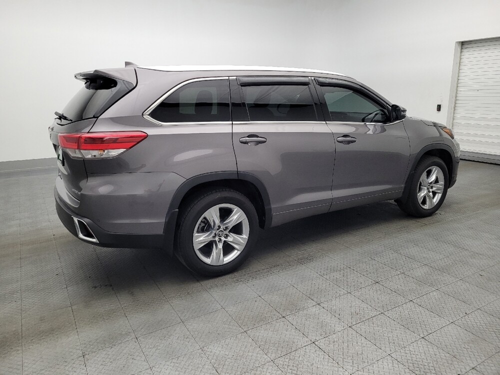 2019 Toyota Highlander in Gainesville, FL 32609 - 18115685 10