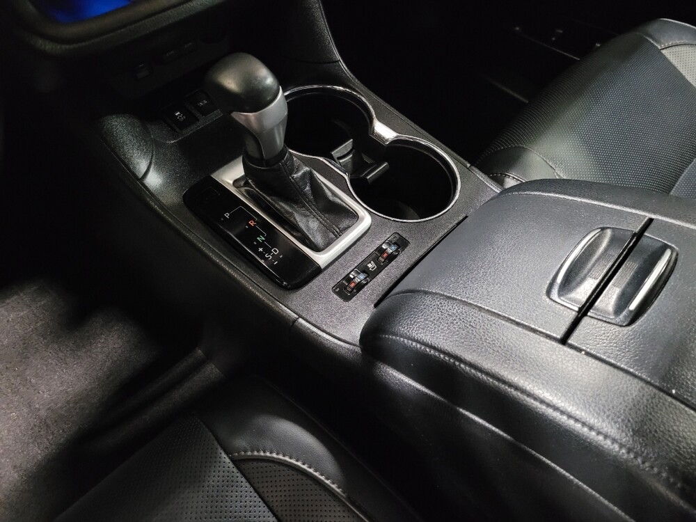 2019 Toyota Highlander in Gainesville, FL 32609 - 18115685 26