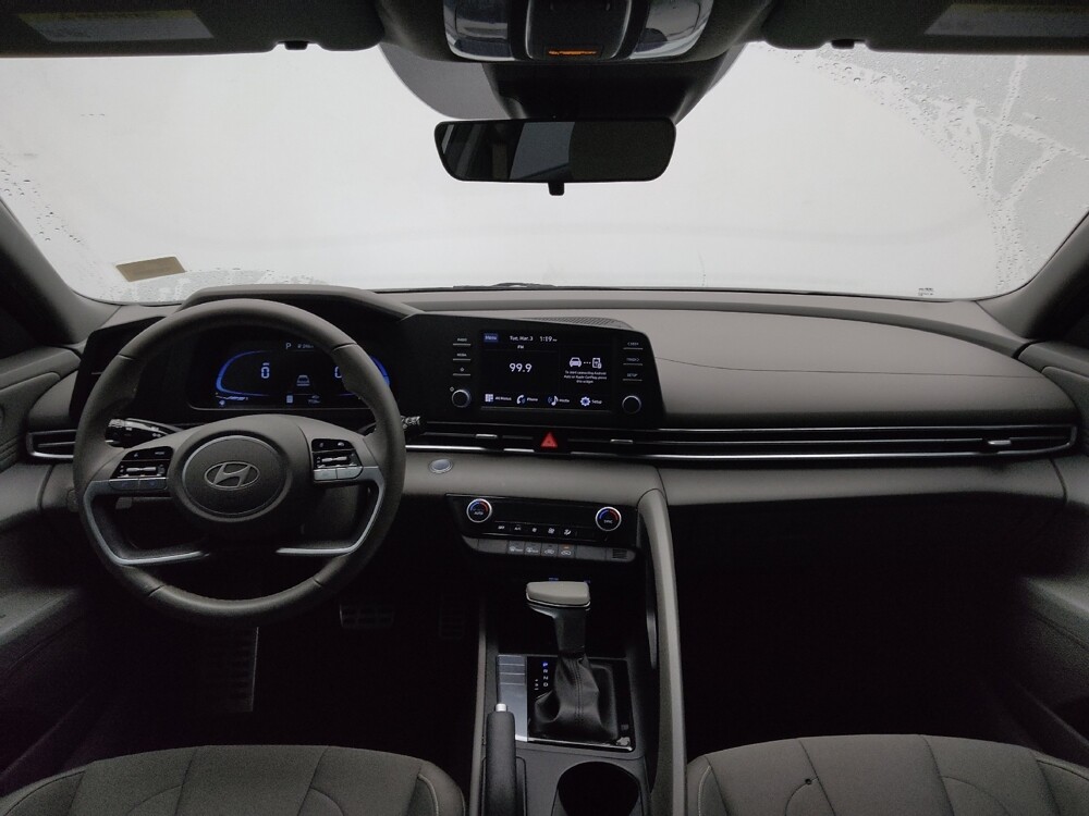 2025 Hyundai Elantra in Wichita, KS 67207 - 18115686 22