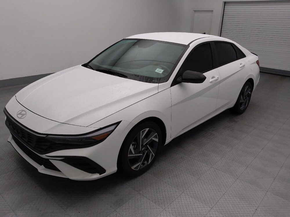 2025 Hyundai Elantra in Wichita, KS 67207 - 18115686 2