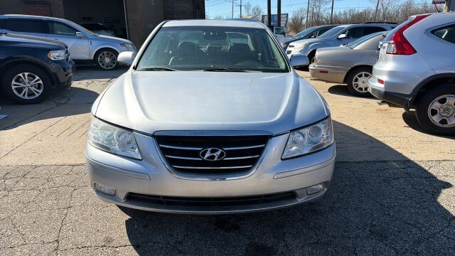 2009 Hyundai Sonata in Euclid, OH 44040 - 18115699