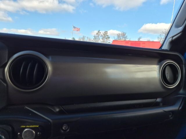 2020 Jeep Gladiator in Wadena, MN 56482 - 18115702 24