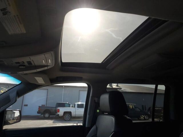 2018 GMC Yukon XL in Wadena, MN 56482 - 18115708 5