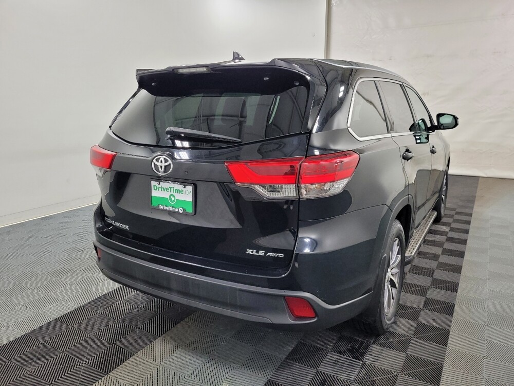 2017 Toyota Highlander in Allentown, PA 18103 - 18115744 9