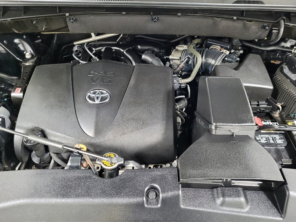 2017 Toyota Highlander in Allentown, PA 18103 - 18115744 30