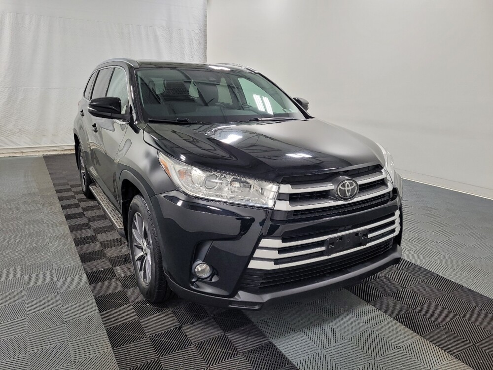 2017 Toyota Highlander in Allentown, PA 18103 - 18115744 13