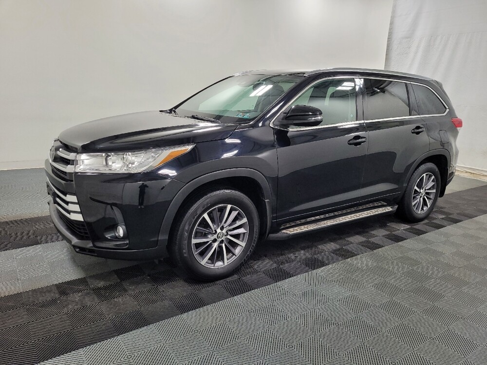 2017 Toyota Highlander in Allentown, PA 18103 - 18115744 2