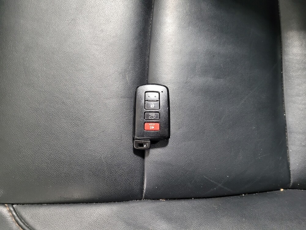 2017 Toyota Highlander in Allentown, PA 18103 - 18115744 32