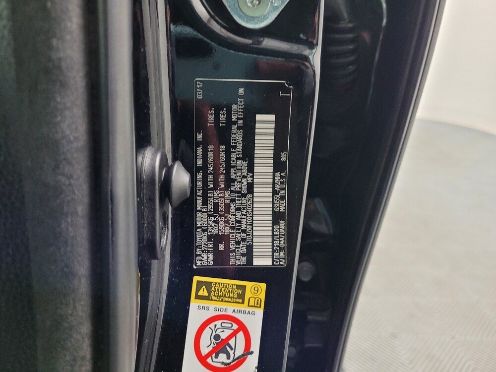 2017 Toyota Highlander in Allentown, PA 18103 - 18115744 33