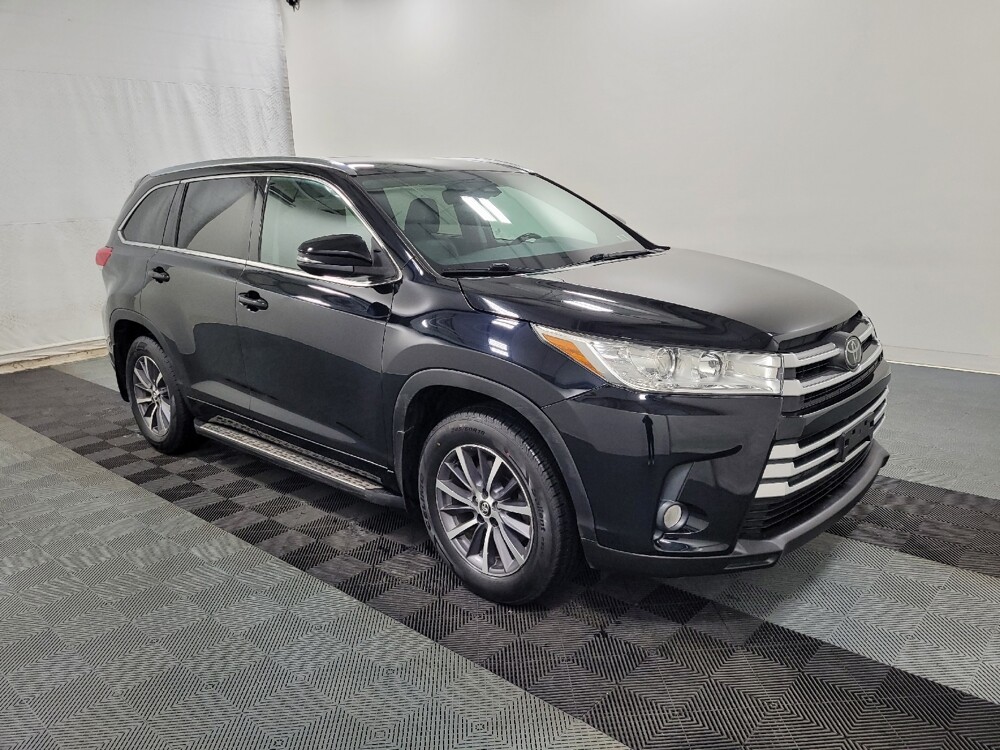 2017 Toyota Highlander in Allentown, PA 18103 - 18115744 11