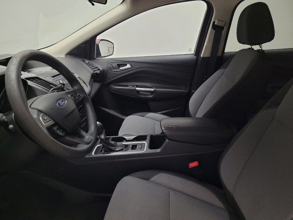 2017 Ford Escape in Downey, CA 90241 - 18115748 17