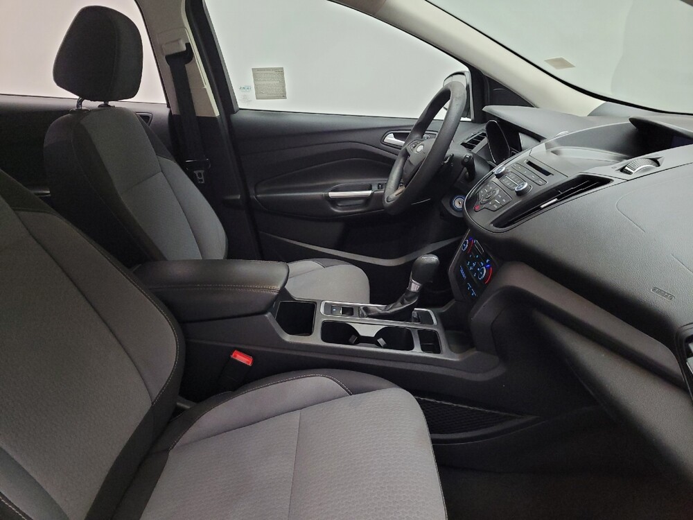 2017 Ford Escape in Downey, CA 90241 - 18115748 21