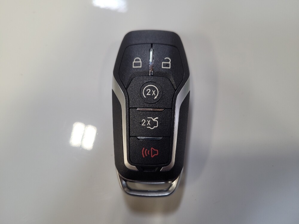 2015 Ford Mustang in Riverside, CA 92504 - 18115750 32