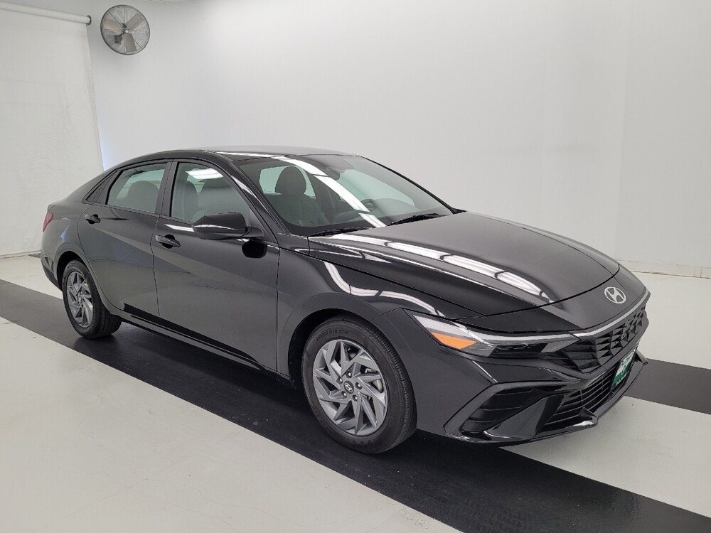 2024 Hyundai Elantra in Houston, TX 77074 - 18115762 11