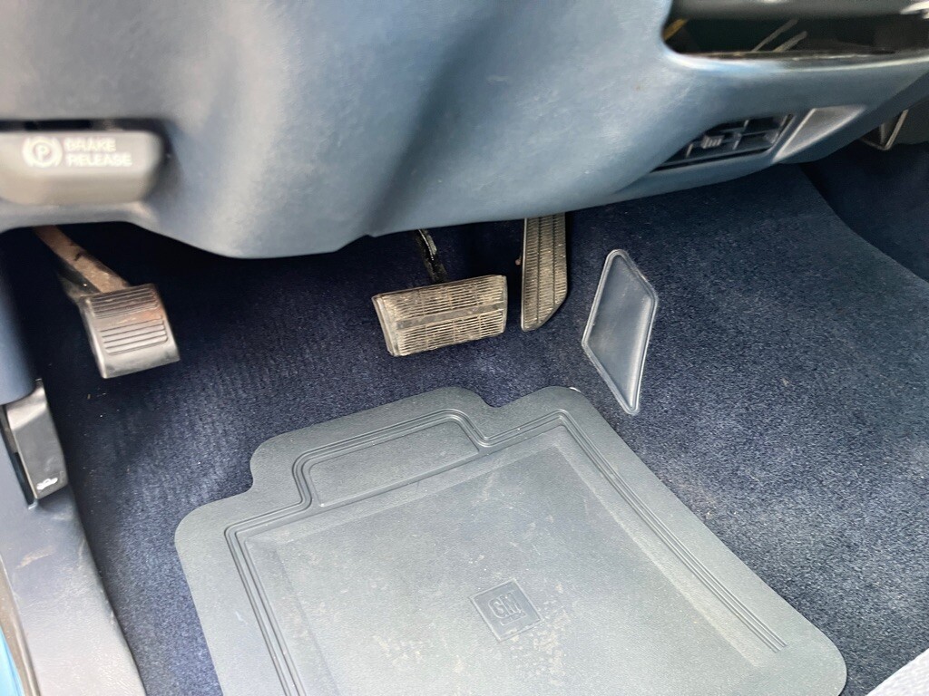 1996 Chevrolet Silverado 1500 in Fairview, PA 16415 - 18115773 11