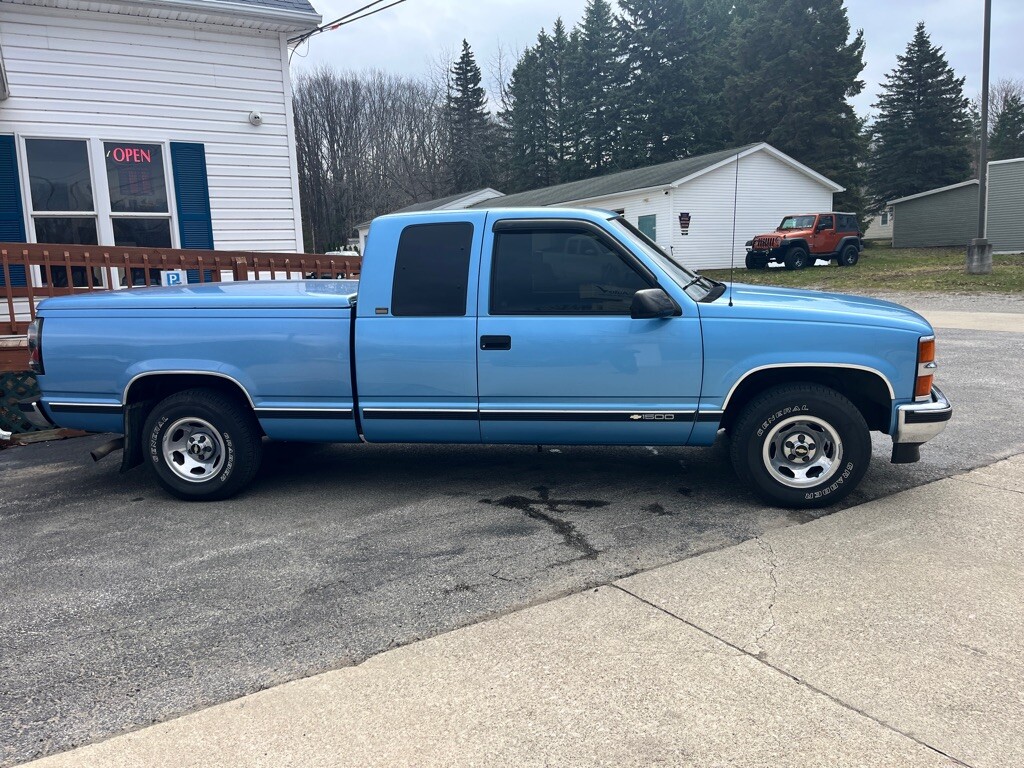 1996 Chevrolet Silverado 1500 in Fairview, PA 16415 - 18115773 2