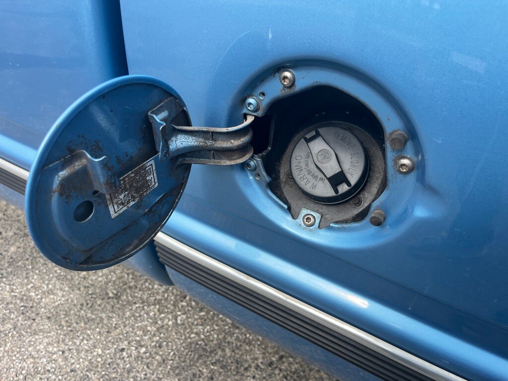 1996 Chevrolet Silverado 1500 in Fairview, PA 16415 - 18115773 7