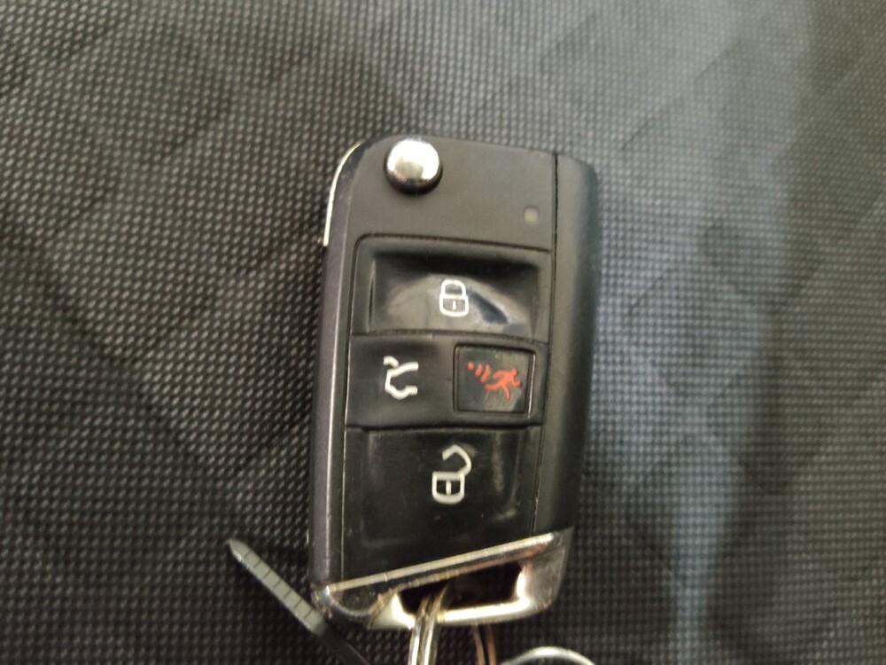 2021 Volkswagen Tiguan in Arlington, TX 76011 - 18115800 32