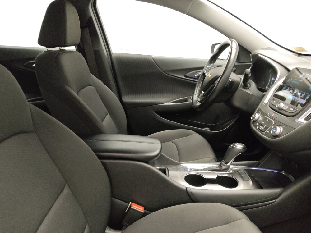 2018 Chevrolet Malibu in Arlington, TX 76011 - 18115809 21