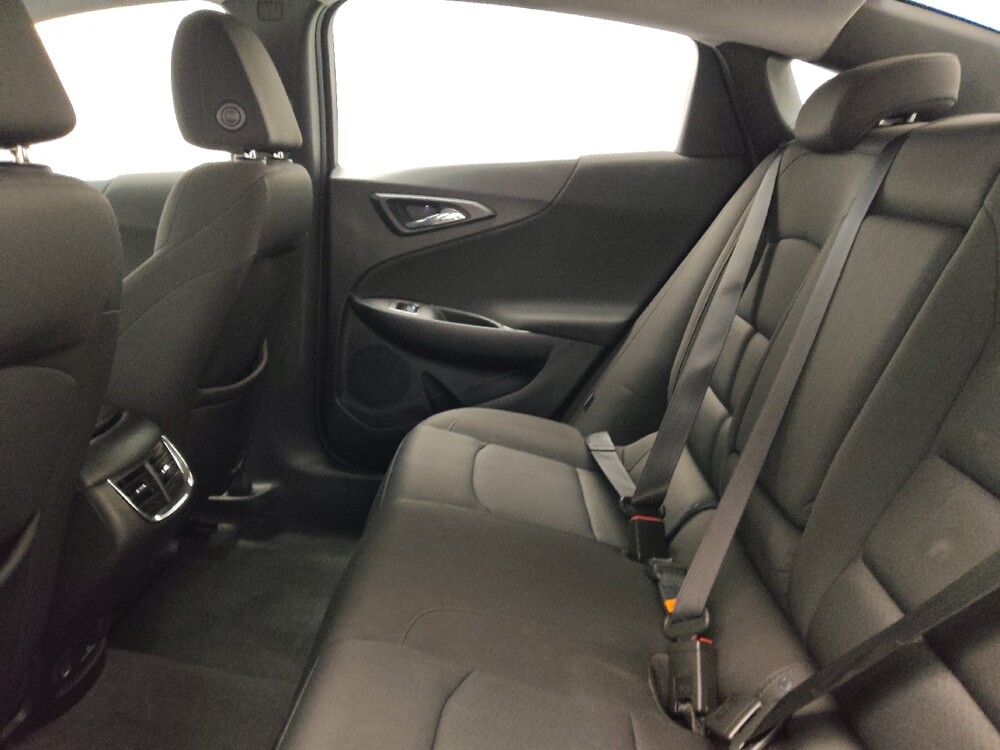 2018 Chevrolet Malibu in Arlington, TX 76011 - 18115809 18