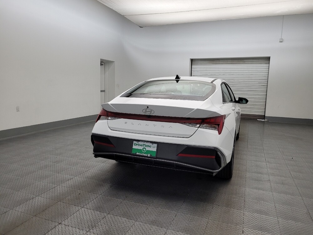 2025 Hyundai Elantra in Tucson, AZ 85705 - 18115823 7